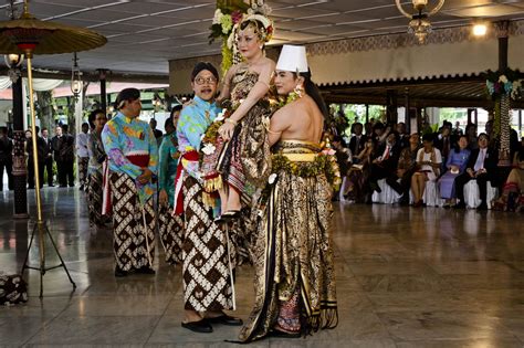  「ヨグジャカルタの王子の物語」: インドネシアの神秘的な伝説！