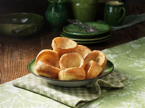  「Yorkshire Pudding」の物語：イギリスの10世紀、魔法と食卓の不思議な関係とは？